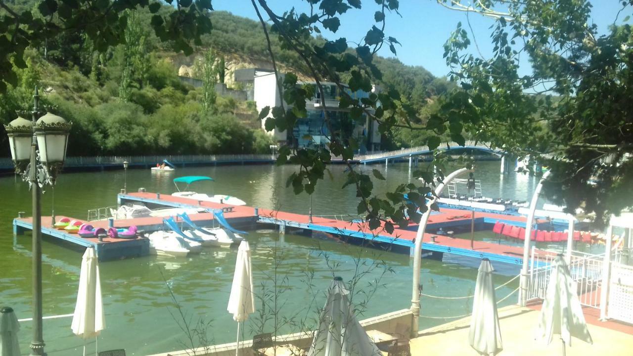 فيلا Caprirural Los Ángeles de San Rafael المظهر الخارجي الصورة